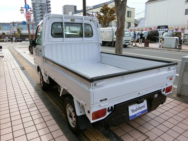 0802824A30261023W00419.jpg