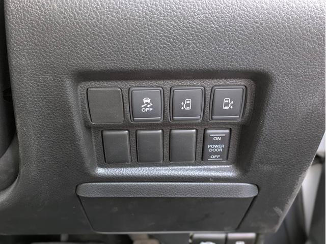 0540554A30250709W00109.jpg