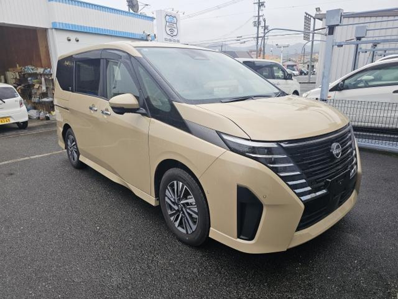 2023 Nissan Serena Standard for sale in Kenya