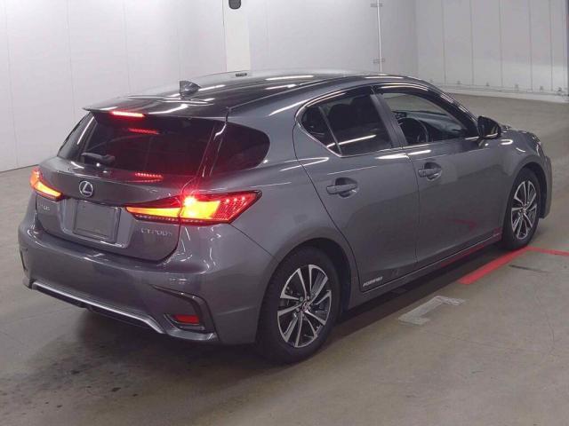 25009111_carP_l_10.jpg
