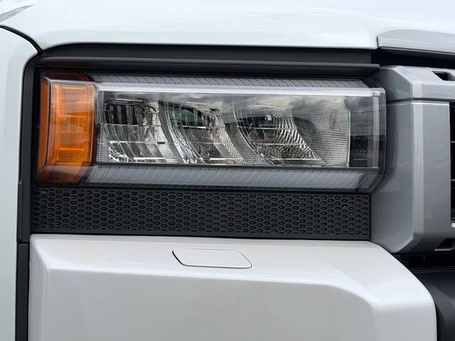 9571967A30261025W00113.jpg