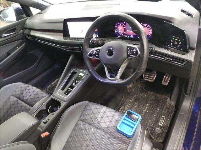 24083571_carP_l_15.jpg