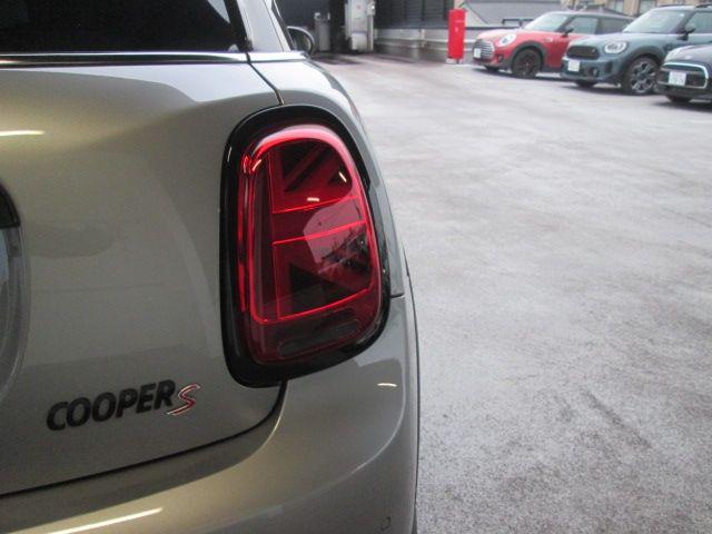 e9b58790382ad52515bbda66dd8faf7c.jpg