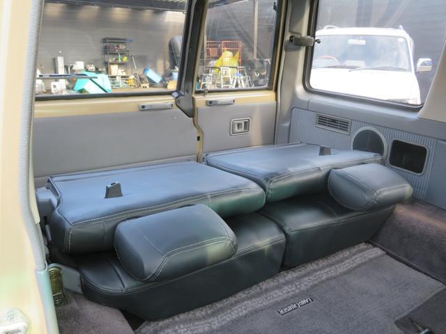 0506994A30260531W00116.jpg
