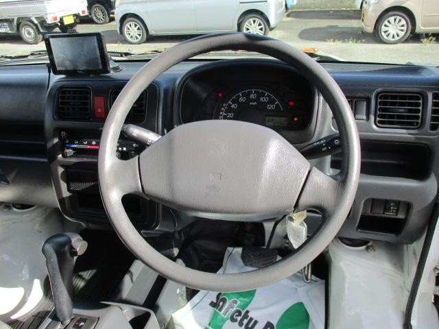 1002474A30260901W00102.jpg