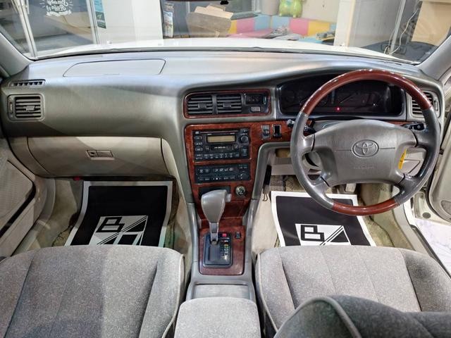 0541697A30260810W00108.jpg
