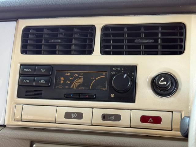 1020009A30260602W00115.jpg