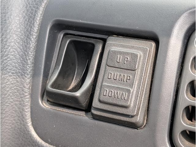 0541823A30260823W00103.jpg