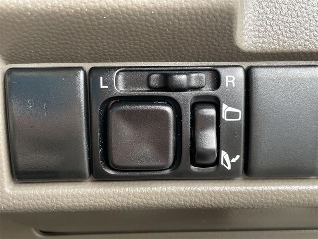0207478A30260509W00104.jpg