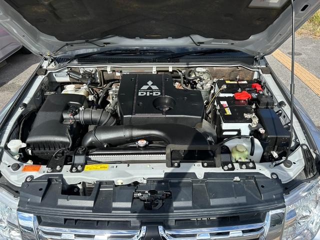 0403755A30261019W00109.jpg