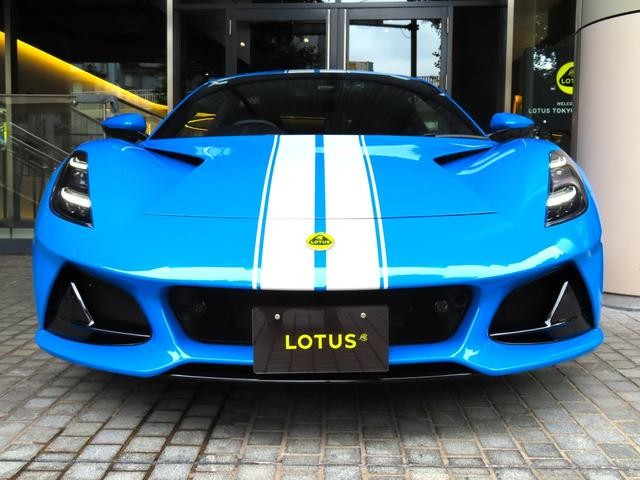 9572457A30250718W00101.jpg