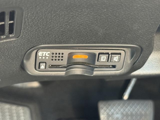 0204276A30261011W00205.jpg