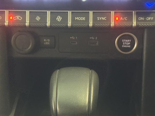 0402567A30260602W00214.jpg