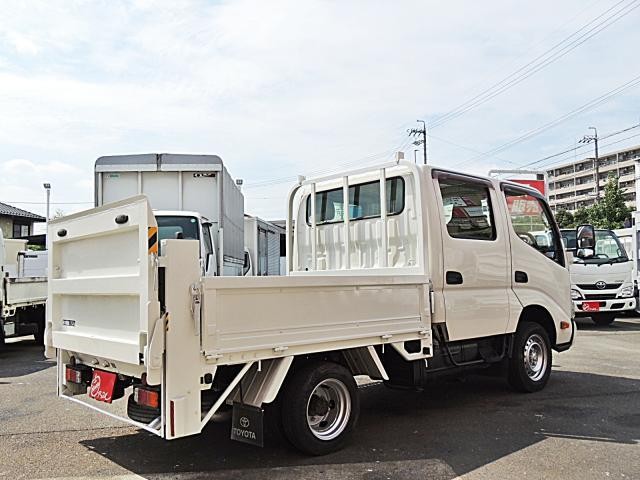 26711589_carP_l_8.jpg