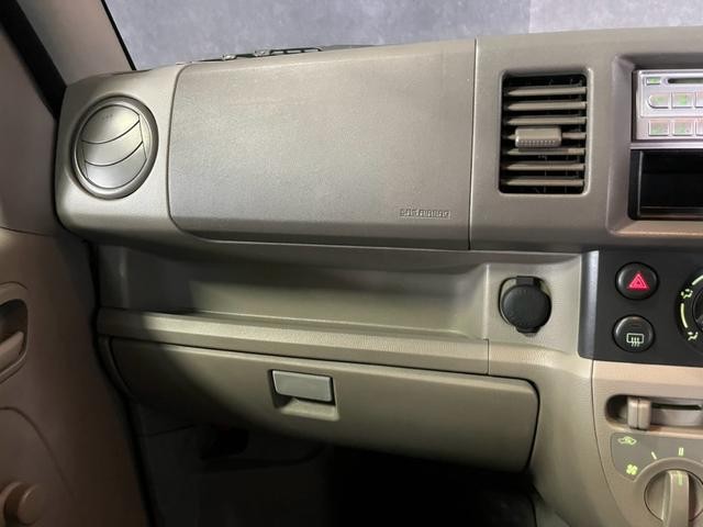 0710163A30261002W00406.jpg