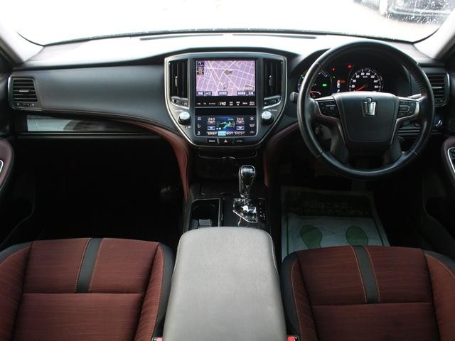 0520046A30260829W00904.jpg