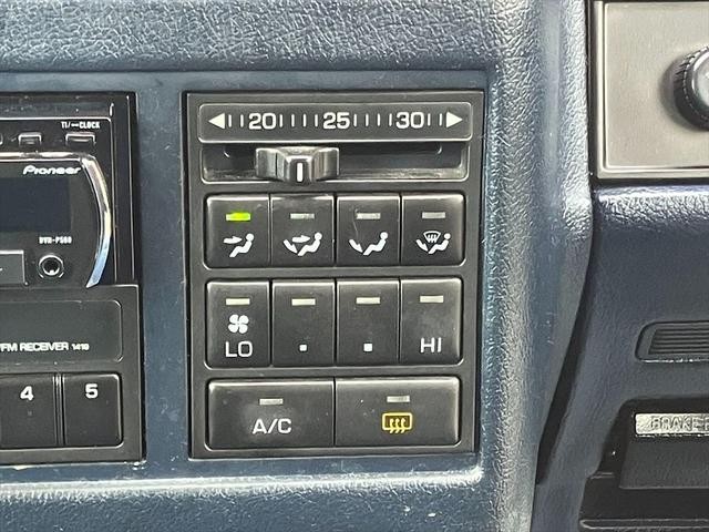 0209196A30260727W00212.jpg