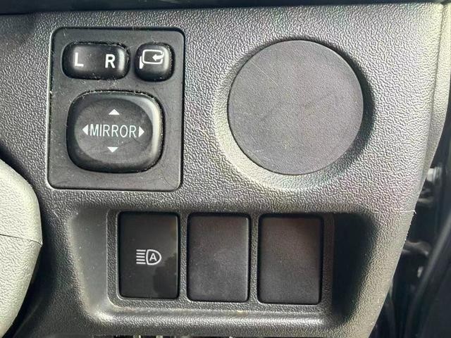 0508767A30260909W00215.jpg