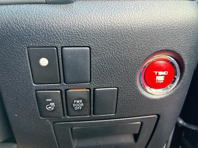 0900975A30260522W00314.jpg