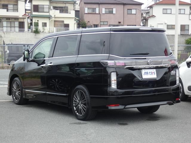0708444A30260628W00206.jpg