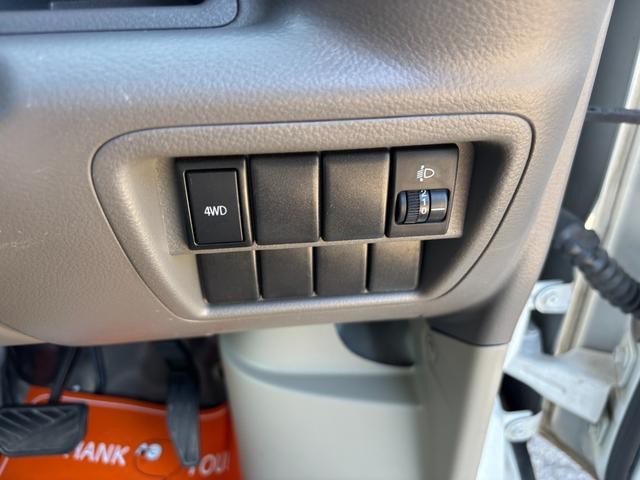 0710159A30260907W00316.jpg