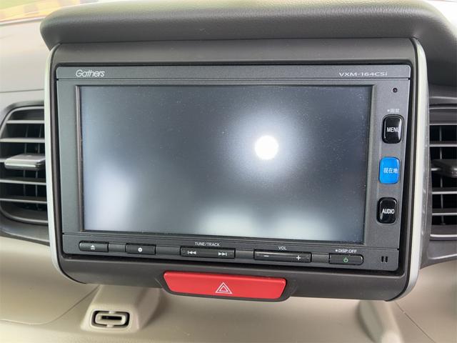 0900975A30260528W00111.jpg