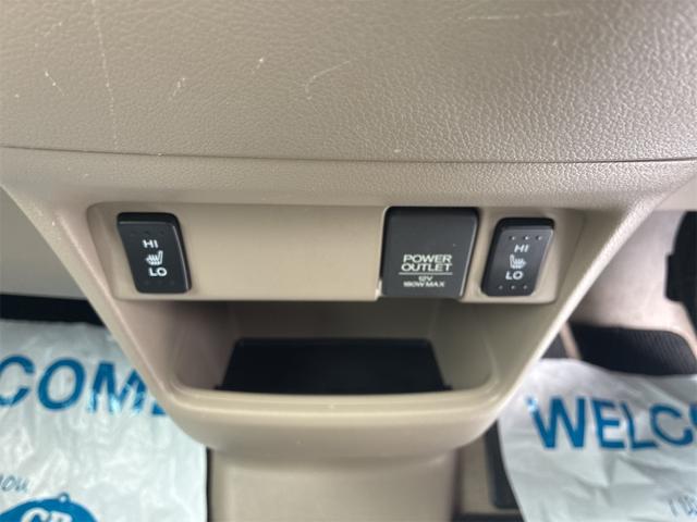 0900975A30260528W00113.jpg