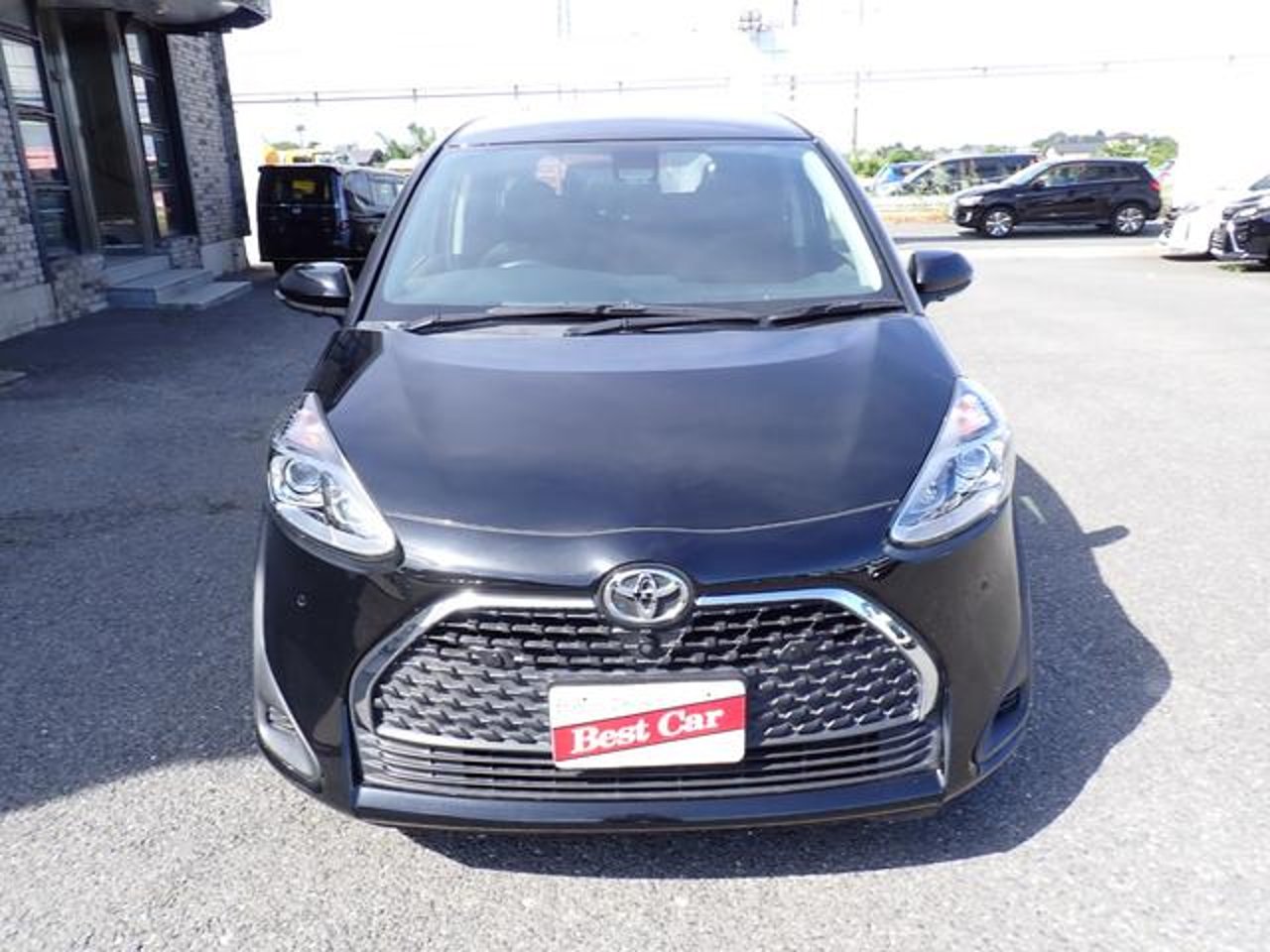 2020 Toyota Sienta, photo 1 of 1