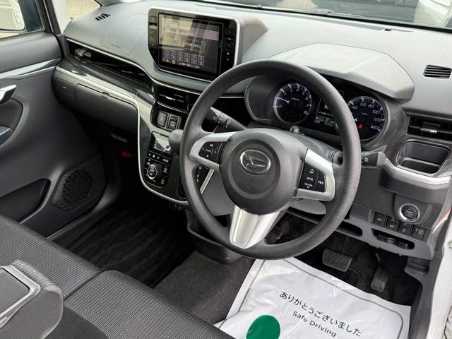 1002157A30260429W00211.jpg
