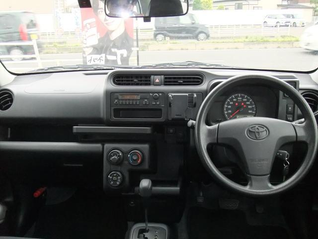 0903842A30260704W00111.jpg