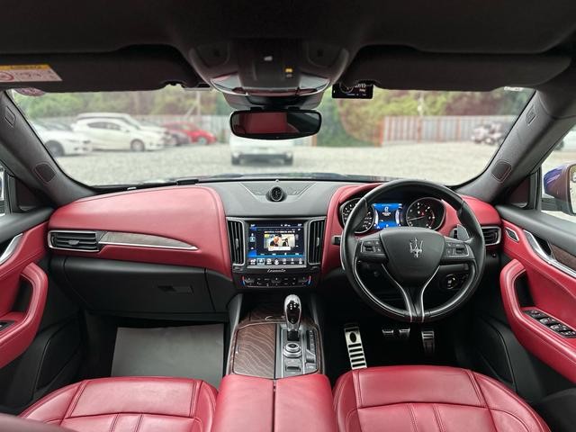 0404225A30260717W00211.jpg