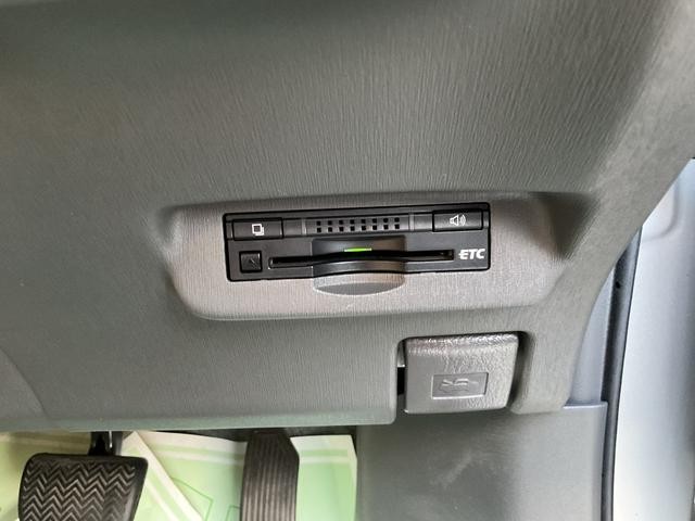 0208508A30260803W00111.jpg