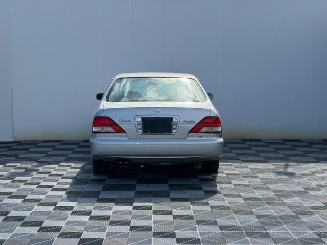 0540491A30260808W00116.jpg