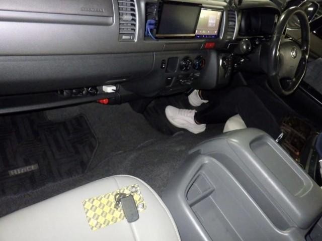 26085508_carP_l_4.jpg