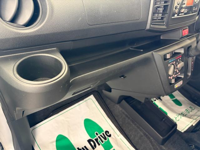 0300353A30260518W00115.jpg
