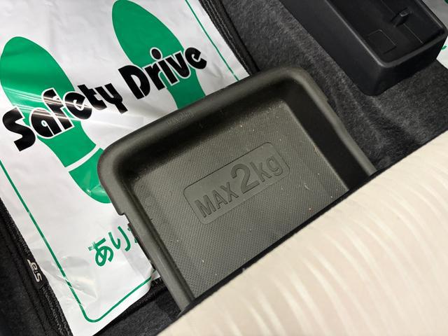 0300353A30260518W00117.jpg