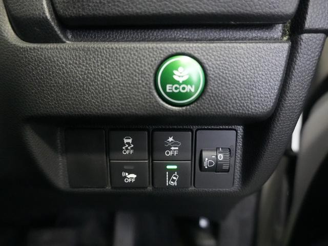 0505197A30260911W00115.jpg