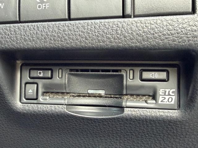 0509818A30261024W00110.jpg