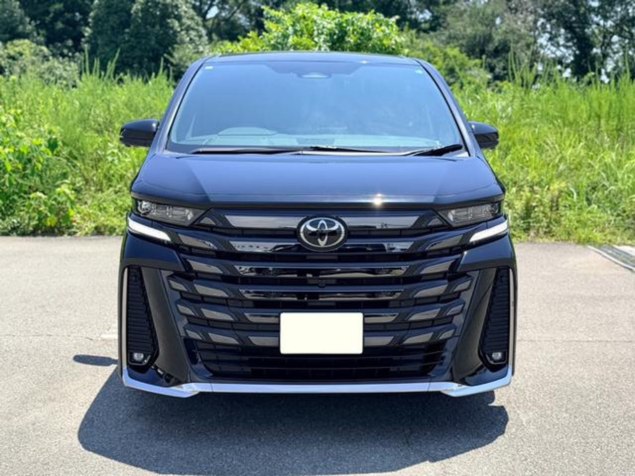 2024 Toyota Vellfire, photo 1 of 1
