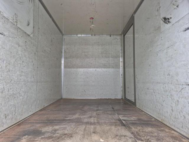 6031000100R16.jpg