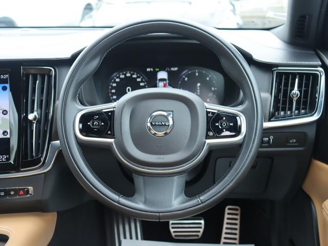 9540058A30261002W00211.jpg