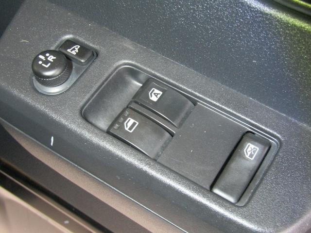 0511201A30260421W01718.jpg