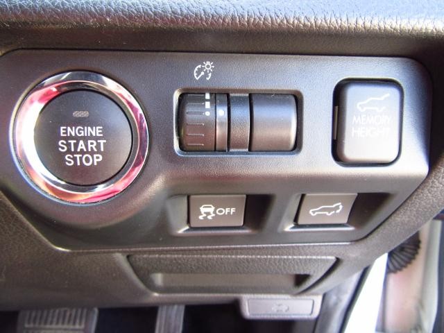 1200471A30261011W00117.jpg
