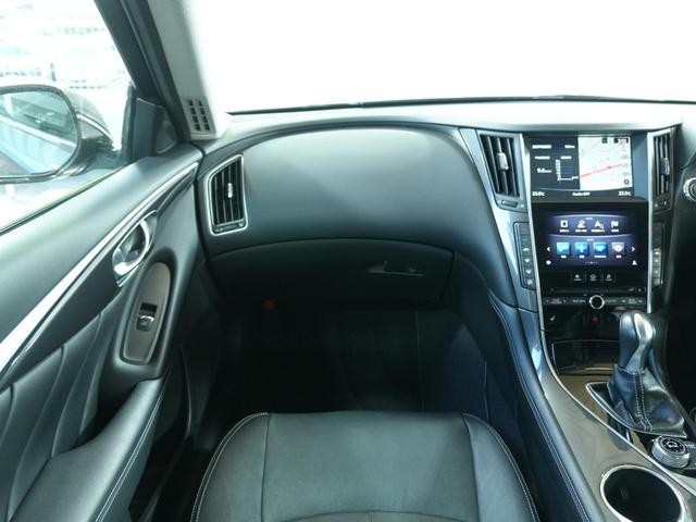 0561237A30261022W00311.jpg