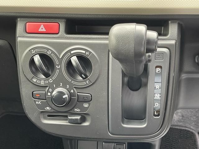 1101698A30260929W00815.jpg