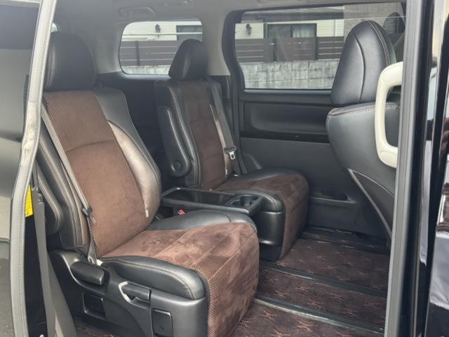 1301118A30261014W00208.jpg