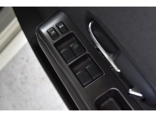 0561510A30260424W00116.jpg