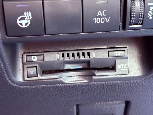 0503325A30260626W00211.jpg