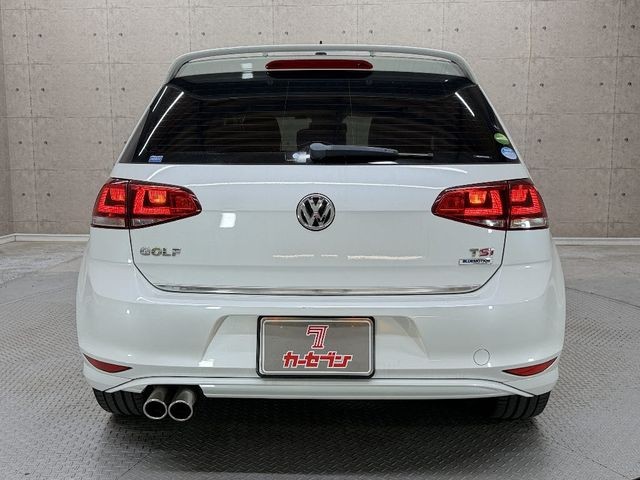 4eaf300c14354934d71e3a3bb861b436.jpg