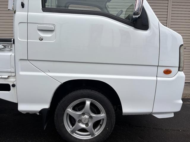 0903829A30260913W00107.jpg